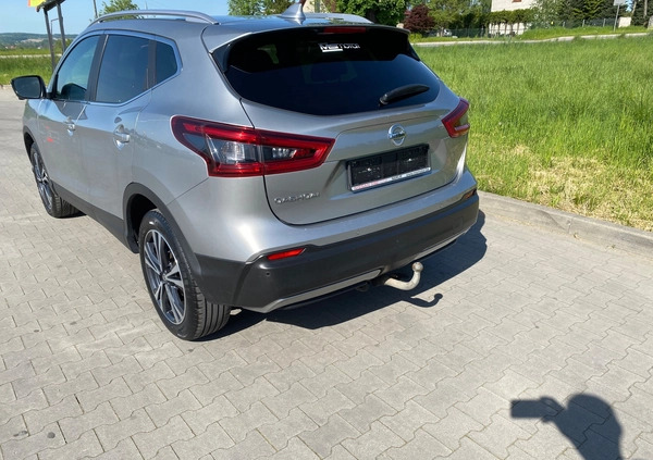 Nissan Qashqai cena 63900 przebieg: 93746, rok produkcji 2018 z Sława małe 301